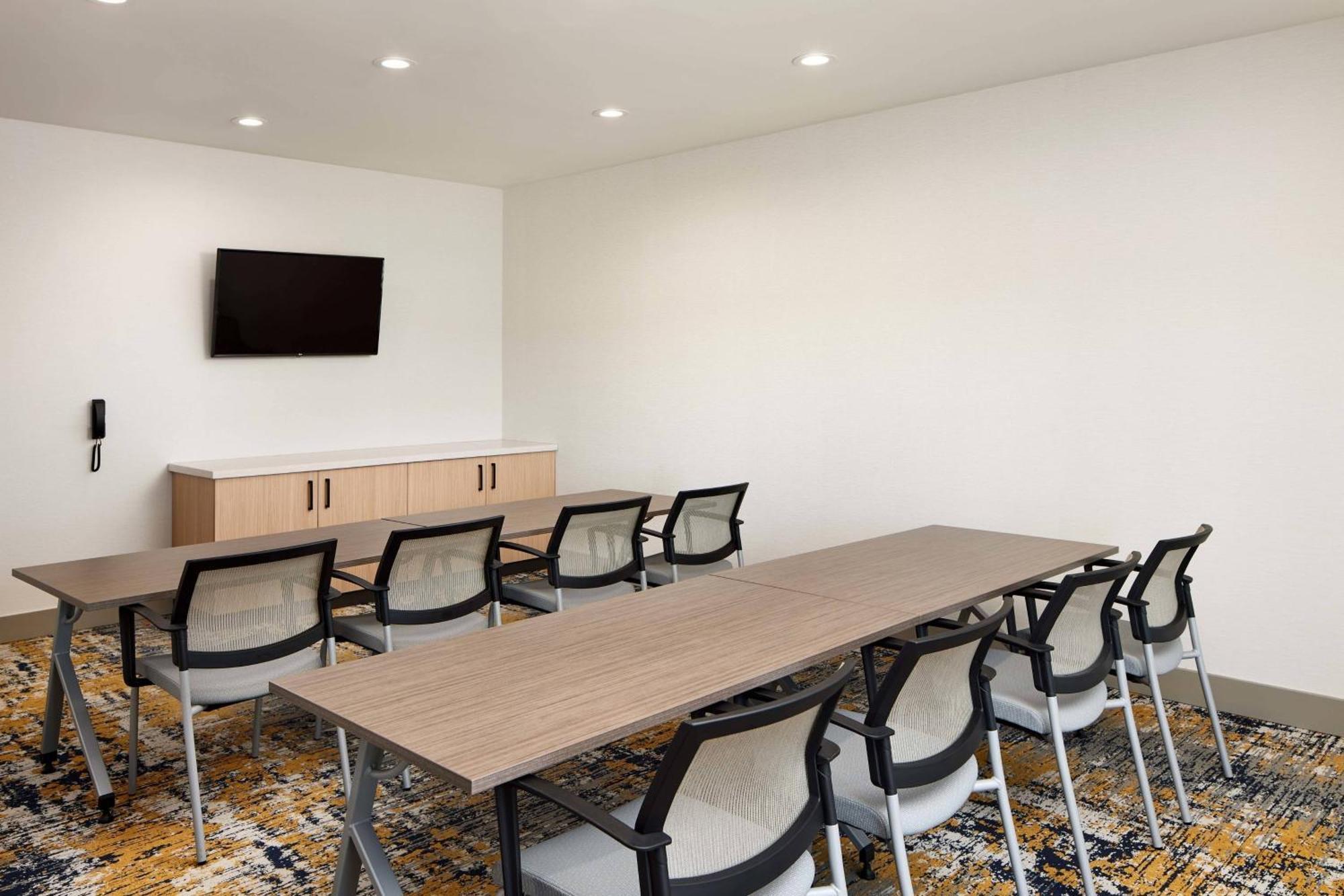 Towneplace Suites By Marriott Tampa Casino Area Orient Park エクステリア 写真